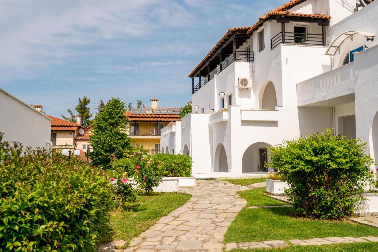 Theo Bungalows Kriopigi Bagian luar foto