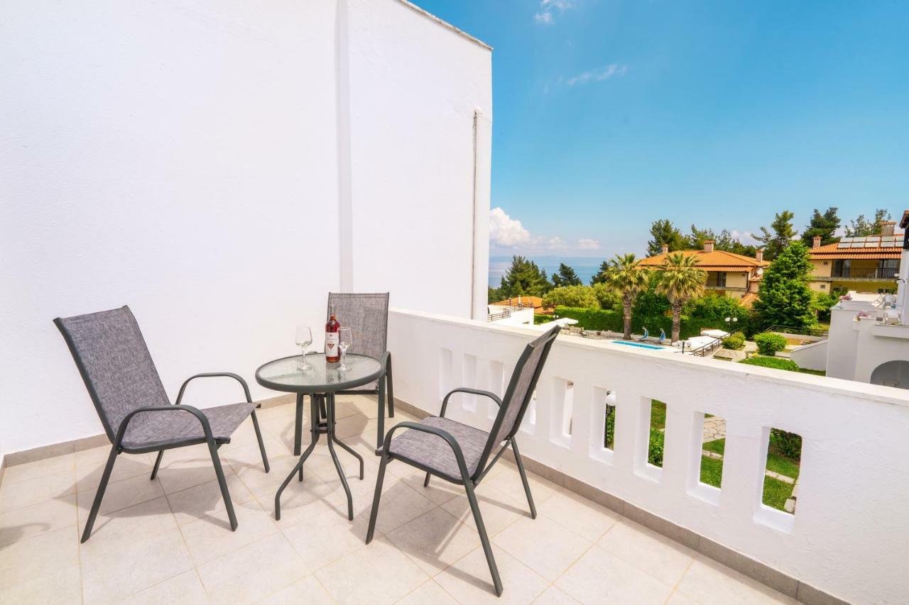 Theo Bungalows Kriopigi Bagian luar foto